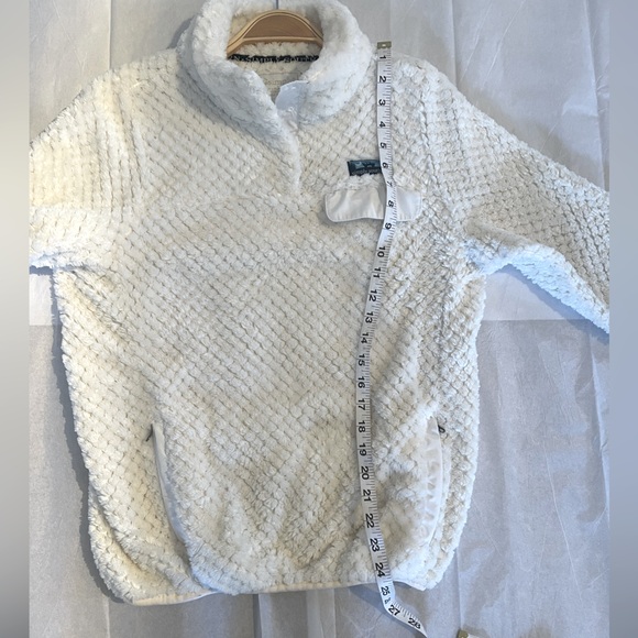 Faux Fur Pullover with 3 pockets - Picture 4 of 4